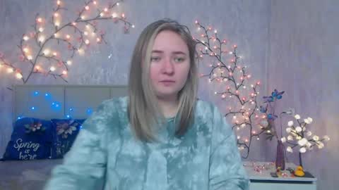 Snapshot of sallyverda chatting on April 25, 5:32 pm Sally online show from April 25, 5:32 pm