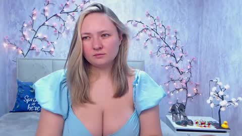 Snapshot of sallyverda chatting on May 12, 6:27 pm Sally online show from May 12, 6:27 pm