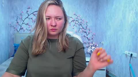 Snapshot of sallyverda chatting on May 18, 5:41 pm Sally online show from May 18, 5:41 pm