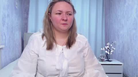 Snapshot of sallyverda chatting on May 21, 5:31 pm Sally online show from May 21, 5:31 pm