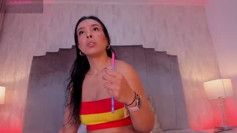 Snapshot of salma_lutz chatting on July 19, 12:31 pm Marcela online show from July 19, 12:31 pm