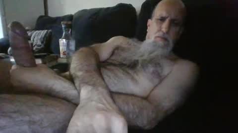 Snapshot of salmongino69 chatting on February 6, 5:57 am GINO online show from February 6, 5:57 am