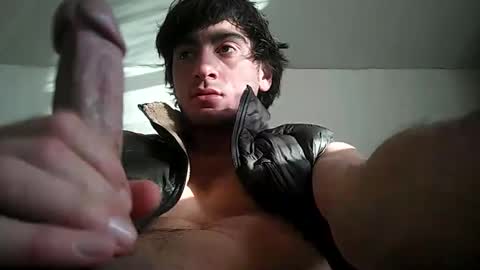 Snapshot of salmonman1305 chatting on December 26, 1:54 pm salmonman1305 online show from December 26, 1:54 pm