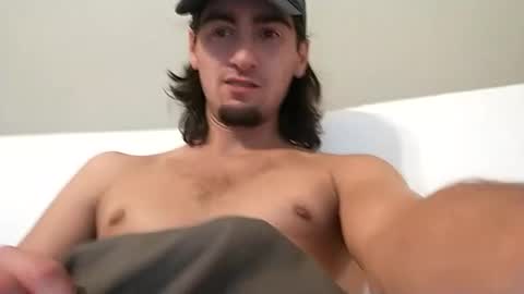 Snapshot of salmonman1305 chatting on September 27, 2:16 am salmonman1305 online show from September 27, 2:16 am