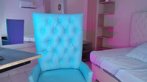 Snapshot of salome__2002 chatting on June 3, 2:55 pm salome__2002 online show from June 3, 2:55 pm