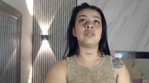Snapshot of salome__hills chatting on June 3, 12:02 am online show from June 3, 12:02 am