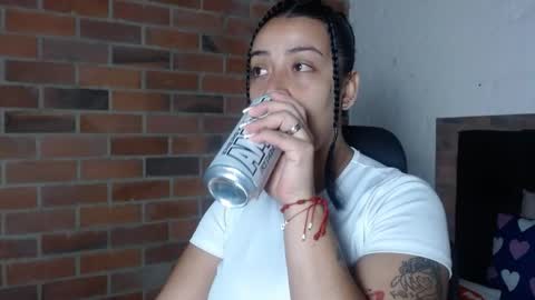 Snapshot of salome__palmer chatting on May 24, 5:34 am online show from May 24, 5:34 am