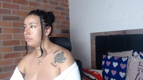 Snapshot of salome__palmer chatting on May 25, 10:38 pm online show from May 25, 10:38 pm