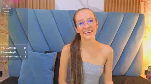 Snapshot of salome_cruxx chatting on July 5, 2:35 pm salome_cruxx online show from July 5, 2:35 pm