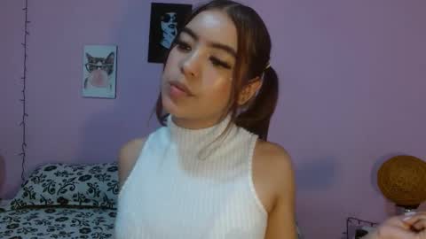 Snapshot of salome_ferrari chatting on March 3, 7:42 pm salome ferrari online show from March 3, 7:42 pm