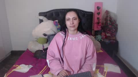 yenny online show from November 18, 4:28 am