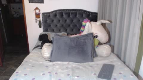 yenny online show from March 17, 3:22 am