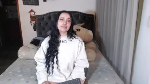 yenny online show from April 18, 3:21 am