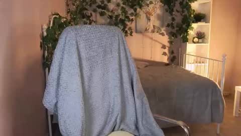 salt_mira online show from March 13, 5:47 am