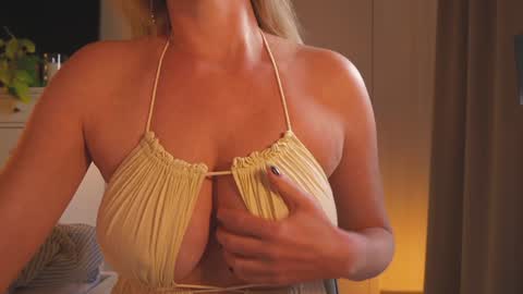 IsaBella-  online show from March 20, 1:27 pm