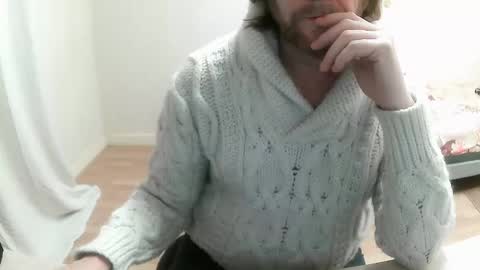 Snapshot of saltimbanquier chatting on January 9, 7:31 am Saltimbanquier  Salt  ou  Banquier  online show from January 9, 7:31 am