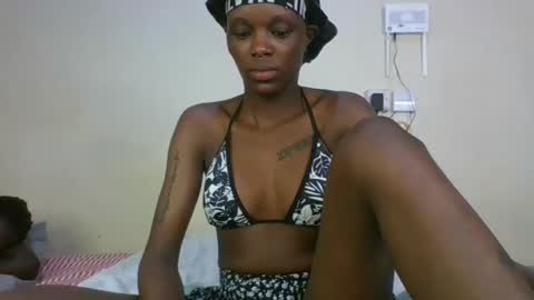 Snapshot of saltysugar20 chatting on June 7, 5:00 am Sugarbabe online show from June 7, 5:00 am