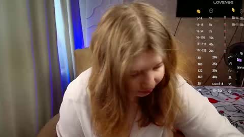 Snapshot of salut_love chatting on April 25, 10:29 am Ruby online show from April 25, 10:29 am