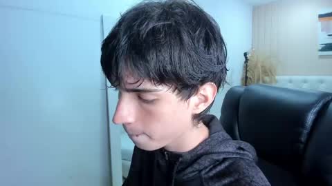 salvatore  online show from April 16, 11:29 pm