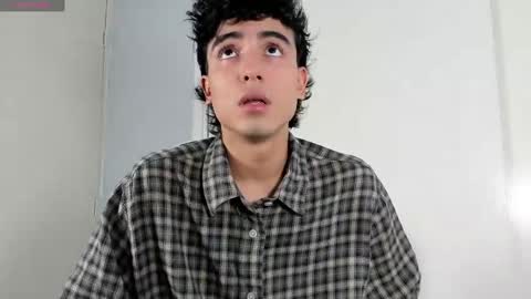 Snapshot of salvatore_montt chatting on March 1, 9:48 pm salvatore_montt online show from March 1, 9:48 pm