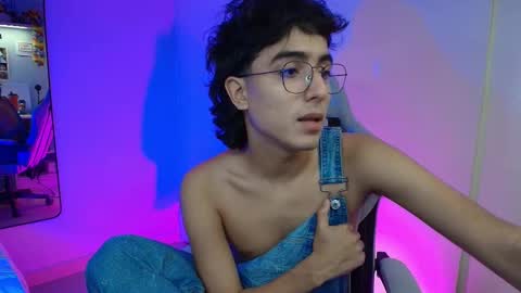 Snapshot of salvatore_montt chatting on September 9, 5:18 am salvatore_montt online show from September 9, 5:18 am