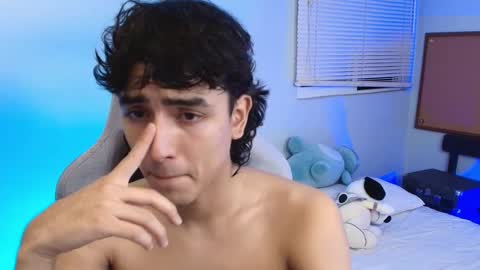 Snapshot of salvatore_montt chatting on October 10, 4:44 am salvatore_montt online show from October 10, 4:44 am