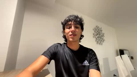 salvatore_montt online show from January 8, 4:04 am