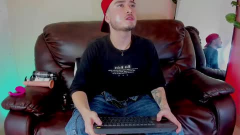 Snapshot of salvattore_muller chatting on May 14, 10:49 pm Salvatore online show from May 14, 10:49 pm