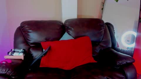 Snapshot of salvattore_muller chatting on May 19, 11:00 pm Salvatore online show from May 19, 11:00 pm