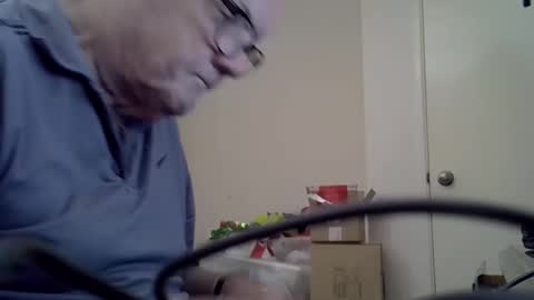 Snapshot of sam1151 chatting on November 15, 3:04 am niceone51 online show from November 15, 3:04 am