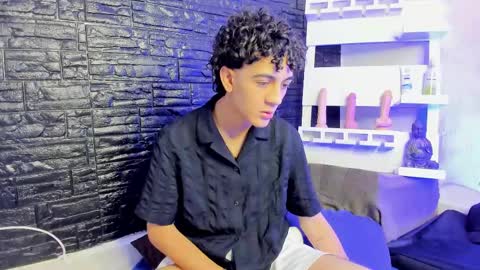 sam__cute online show from February 23, 7:11 am