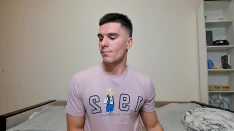 Snapshot of sam_huston18 chatting on December 13, 5:16 am BACK IN 2 WEEKS online show from December 13, 5:16 am