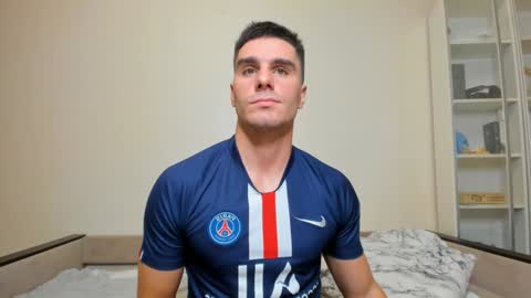 Snapshot of sam_huston18 chatting on December 16, 9:09 pm BACK IN 2 WEEKS online show from December 16, 9:09 pm