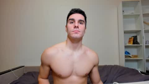 Snapshot of sam_huston18 chatting on January 11, 1:16 am BACK IN 2 WEEKS online show from January 11, 1:16 am