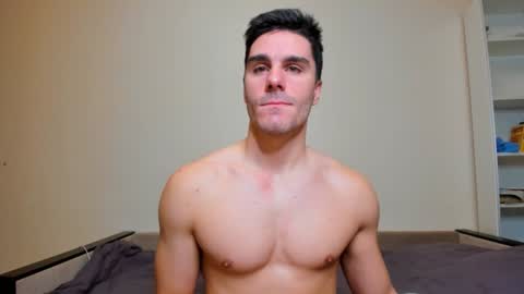 Snapshot of sam_huston18 chatting on January 15, 3:11 am BACK IN 2 WEEKS online show from January 15, 3:11 am