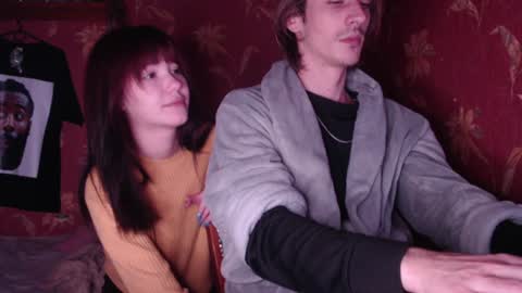 Snapshot of sam_kora chatting on December 2, 8:33 pm sam_kora online show from December 2, 8:33 pm