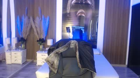 SAM MANSON online show from November 4, 12:37 pm