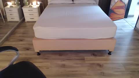 SAM MANSON online show from January 13, 12:10 pm