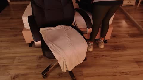 SAM MANSON online show from March 12, 12:22 pm