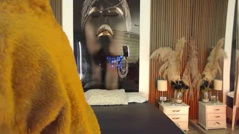 SAM MANSON online show from March 17, 12:08 pm