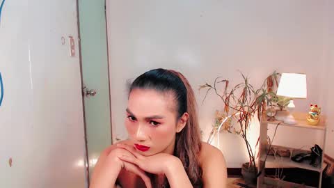 Snapshot of sam_mitinair chatting on December 4, 6:06 pm sam online show from December 4, 6:06 pm