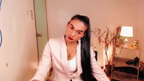 Snapshot of sam_mitinair chatting on December 8, 7:54 pm sam online show from December 8, 7:54 pm