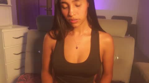 Samantha Roberts online show from January 14, 7:19 pm