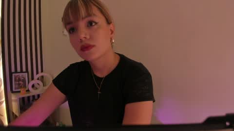 Snapshot of samaantha_white_ chatting on May 8, 11:26 am Samaantha online show from May 8, 11:26 am