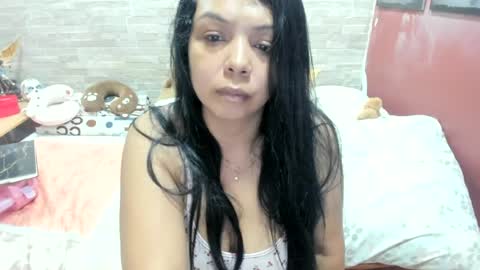 Snapshot of samanta1013 chatting on July 1, 6:26 am samanta1013 online show from July 1, 6:26 am