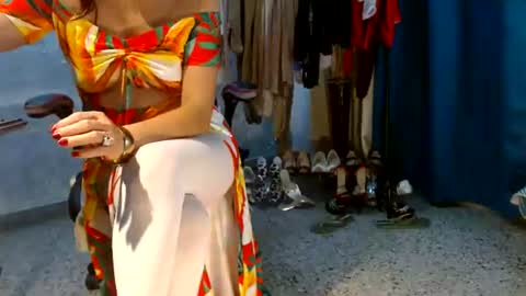 Snapshot of samanta_brownn_ chatting on July 7, 11:25 am samanta online show from July 7, 11:25 am