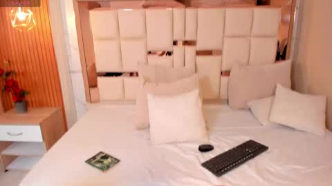 Snapshot of samanta_quinn chatting on May 1, 5:12 am samantha online show from May 1, 5:12 am