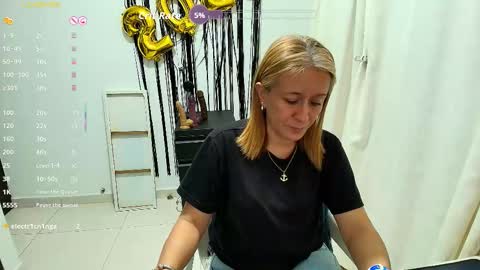 Snapshot of samanta_stone69 chatting on February 12, 12:16 am Samanta Stone online show from February 12, 12:16 am