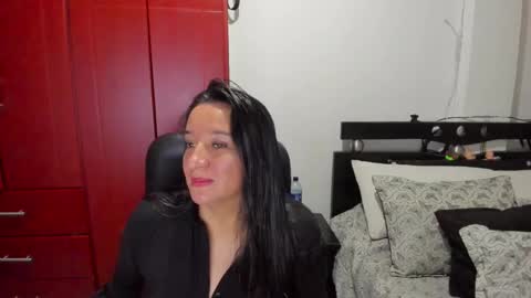 Snapshot of samanta_sweet320 chatting on January 5, 11:44 pm samanta sweet online show from January 5, 11:44 pm