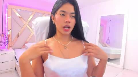 sam  online show from April 9, 4:01 am